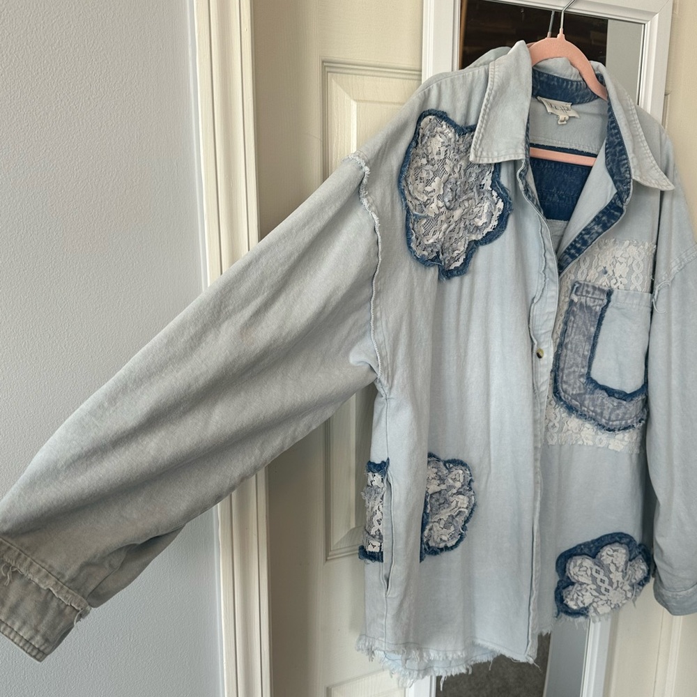 NWOT🤍Oli & Hali Floral Lace Patchwork Lightweight Denim Jacket Small Blue - Picture 5 of 8
